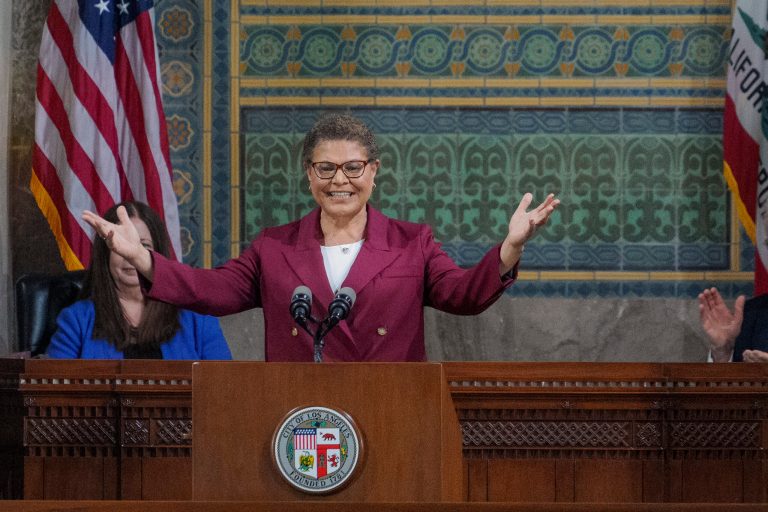 Los Angeles council members tighten strings on mayor’s $1.3 billion budget request