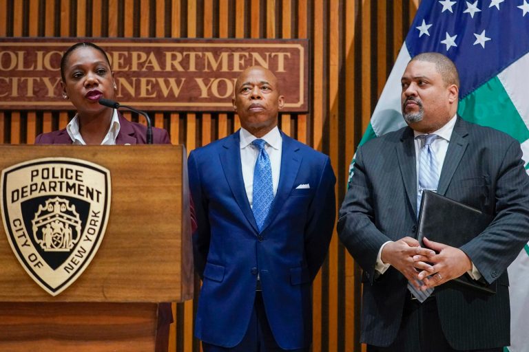 New York Democrats in Congress aren’t backing Adams blasting Biden for migrant surge