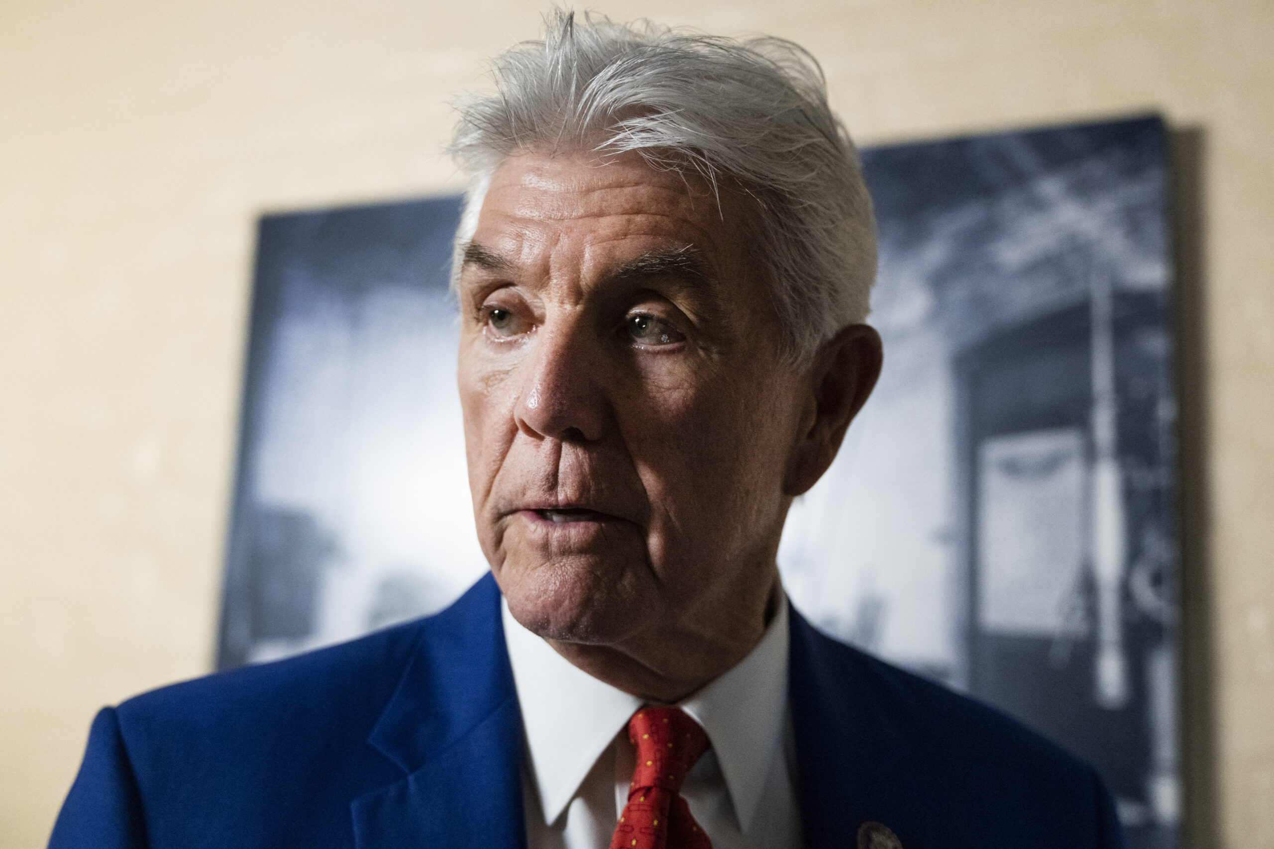 Rep. Roger Williams says his ‘I stand with Israel’ sign stolen from his office