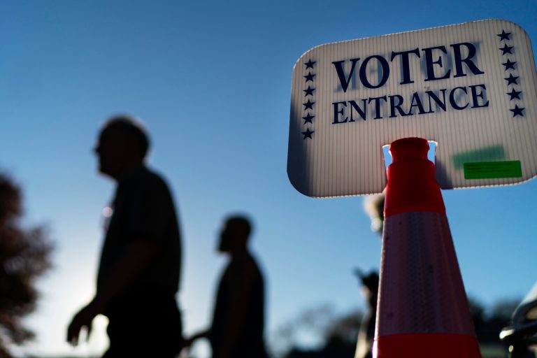 Republicans find key issues to peel away Latino voters from Democrats: Poll