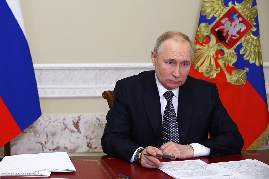 Russia admits two commanders killed as Ukraine finds success in Bakhmut