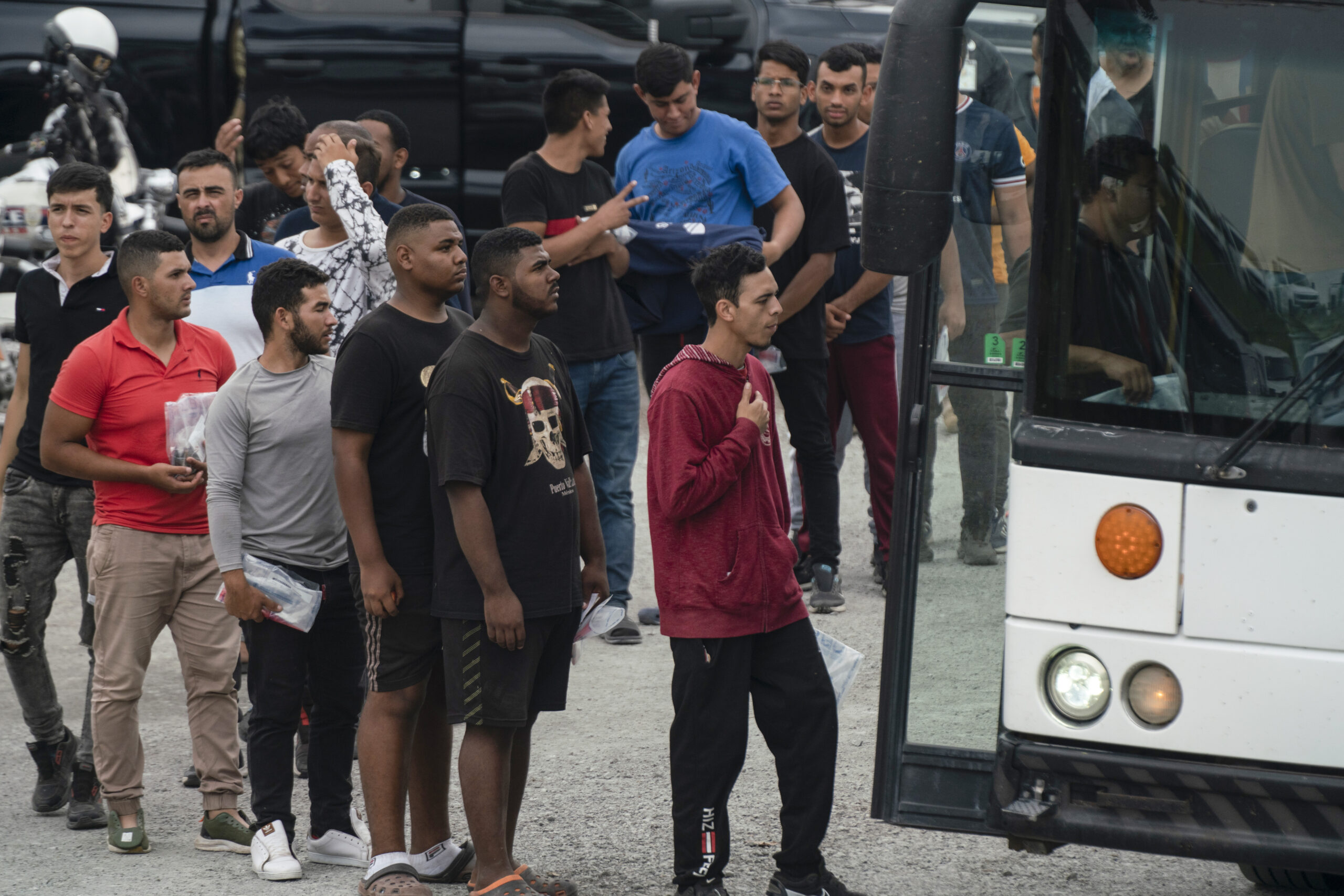 High Biden immigration cuts jobs and pay for blue-collar workers