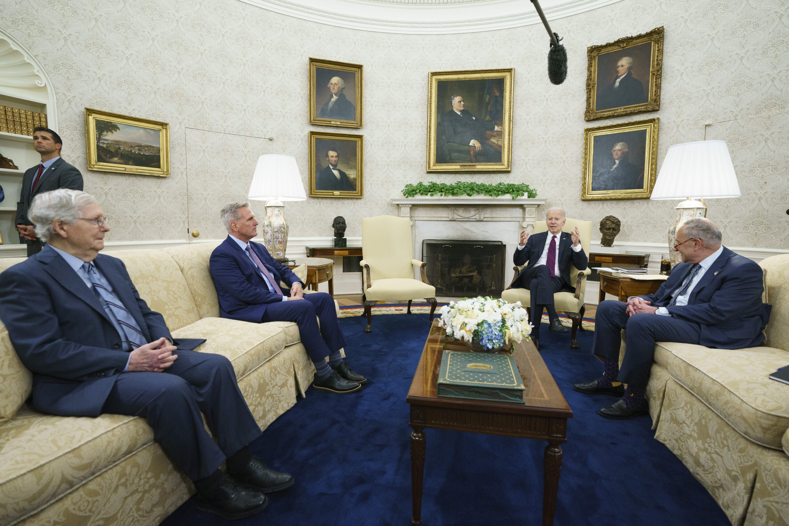 McCarthy says no ‘movement’ on debt ceiling but agrees to meet with Biden Friday