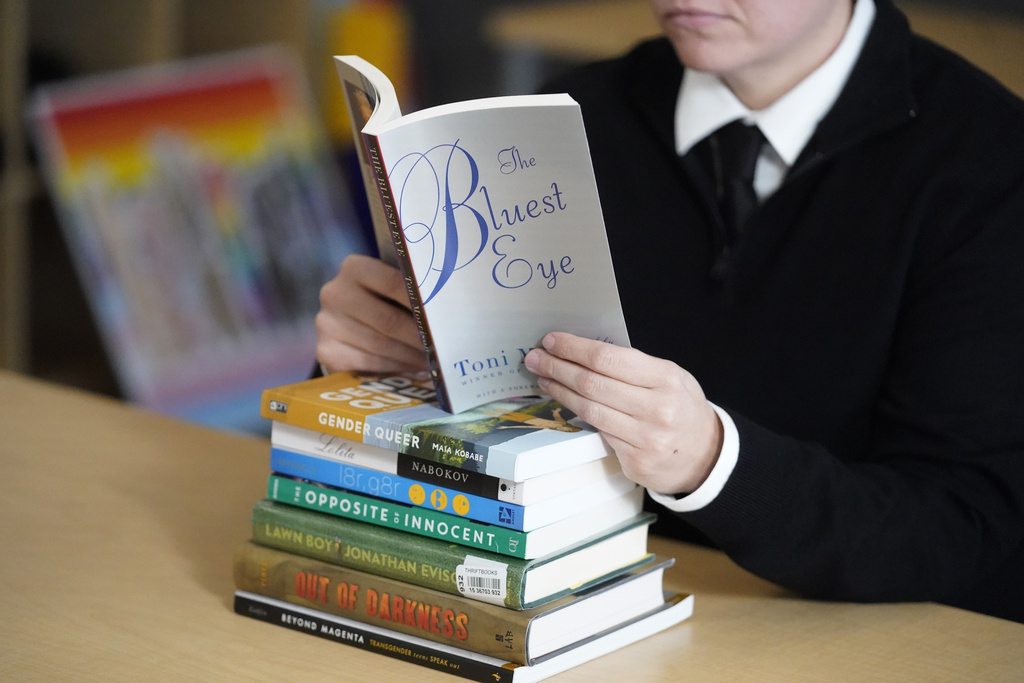 <i>Slate</i> writer realizes banned books are actually pretty graphic