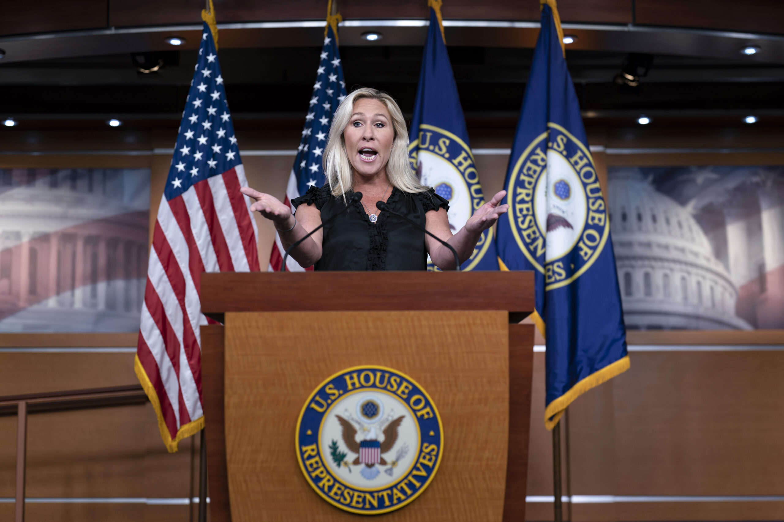 Marjorie Taylor Greene attacks Biden ‘criminal family’ and says Oversight will hold Wray in contempt