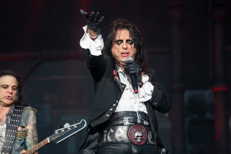 Alice Cooper ditched by cosmetics brand after rocker rips transgender ‘fad’