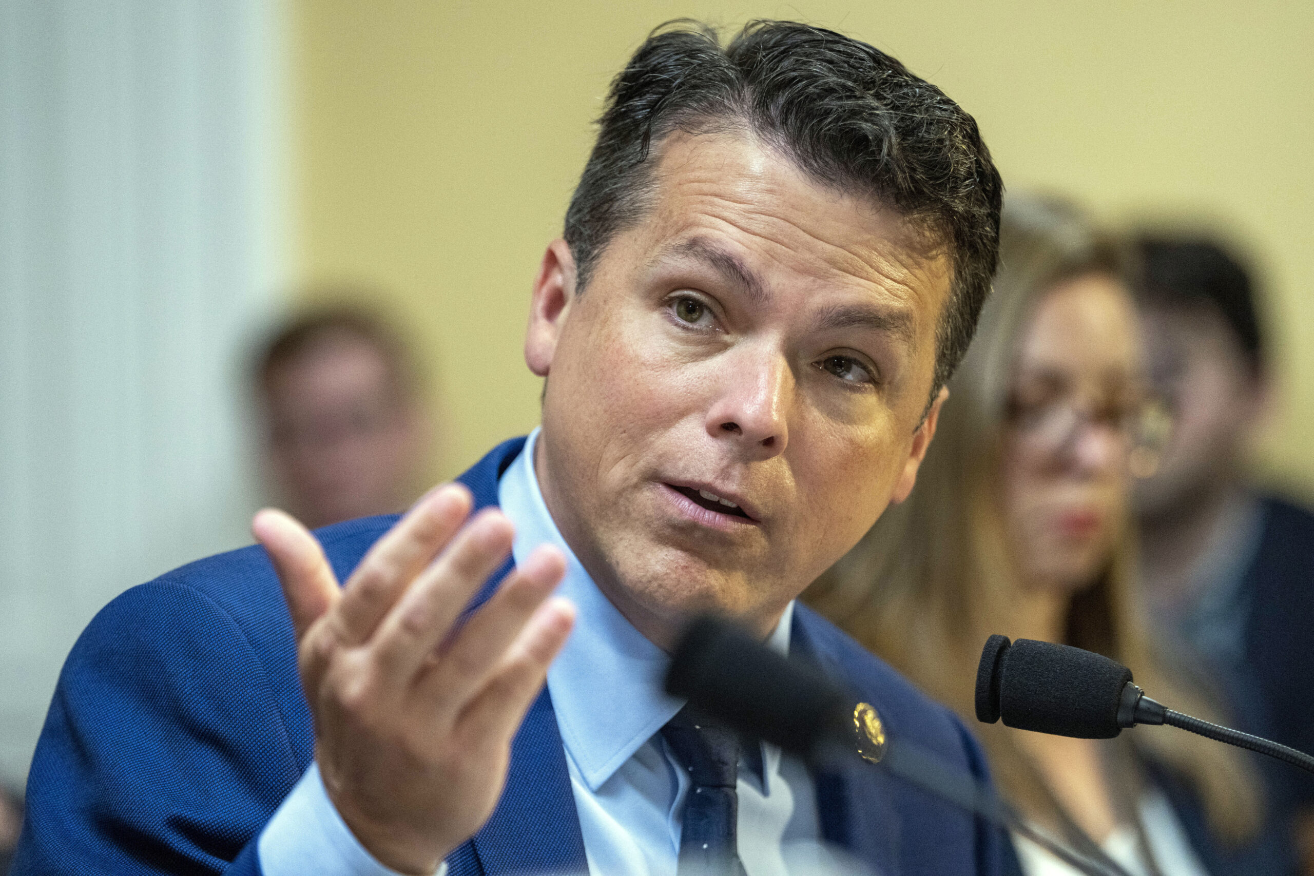 Democrats eye moves to scrap debt ceiling as leverage in spending talks