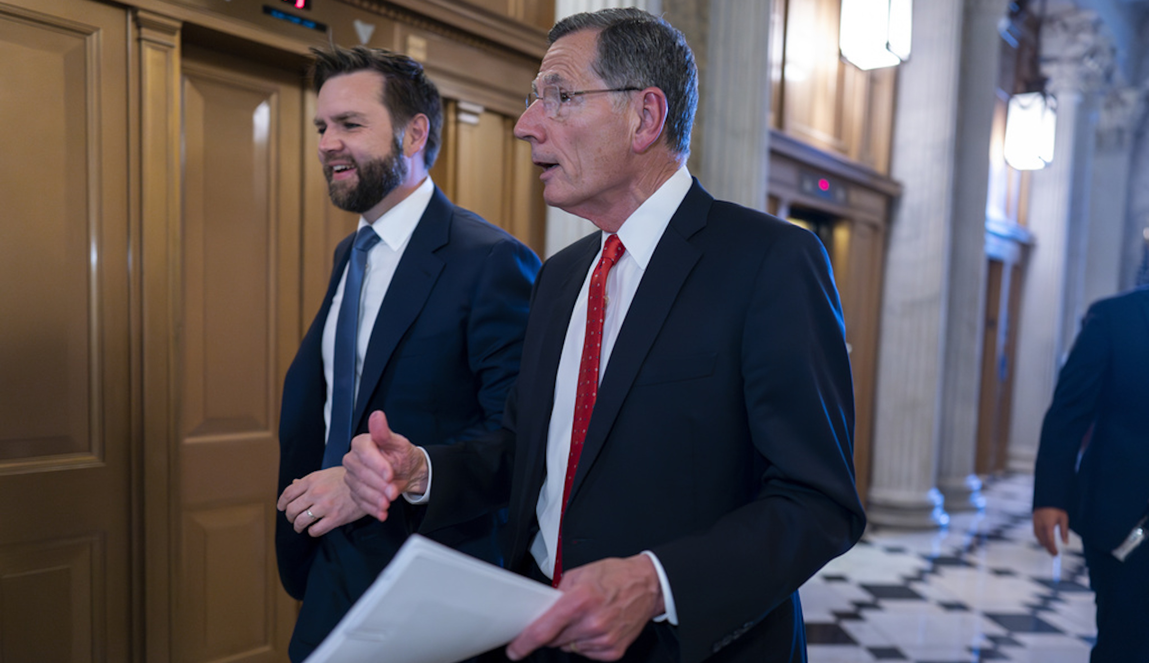 Vance sees legislative path for ban on federal mask mandates: ‘We’re going to keep working at this’