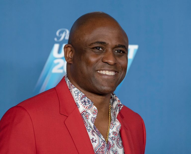 Inspired by Wayne Brady, I have decided to come out as heterosexual