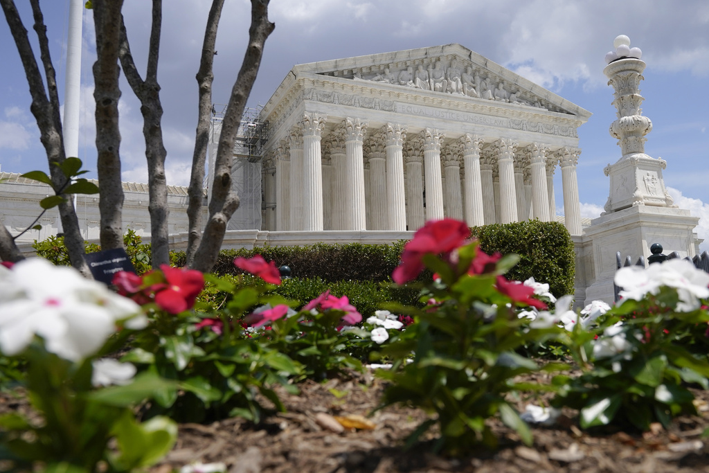 Supreme Court to decide if US can be sued over incorrect credit report