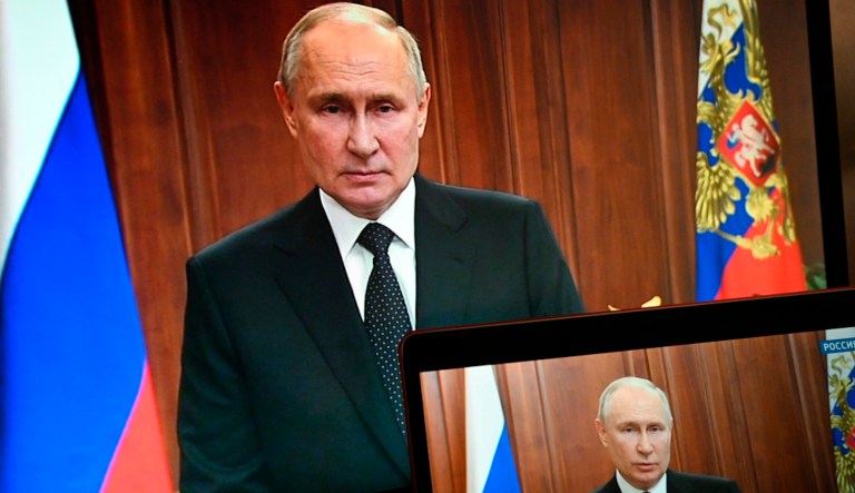 Russia coup: Putin’s plane leaves Moscow amid ‘armed rebellion’ within Russian military