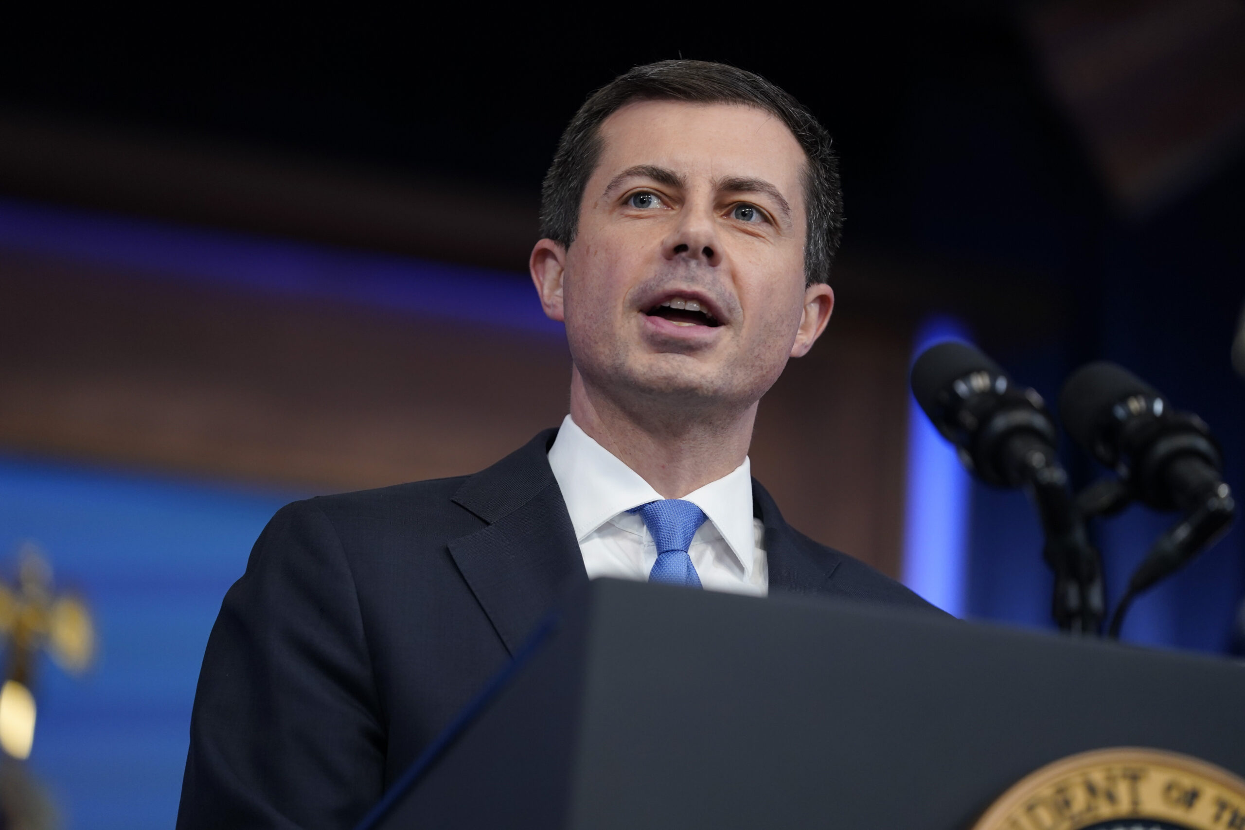 Buttigieg to ask Congress to avoid government shutdown highlighting travel safety concerns