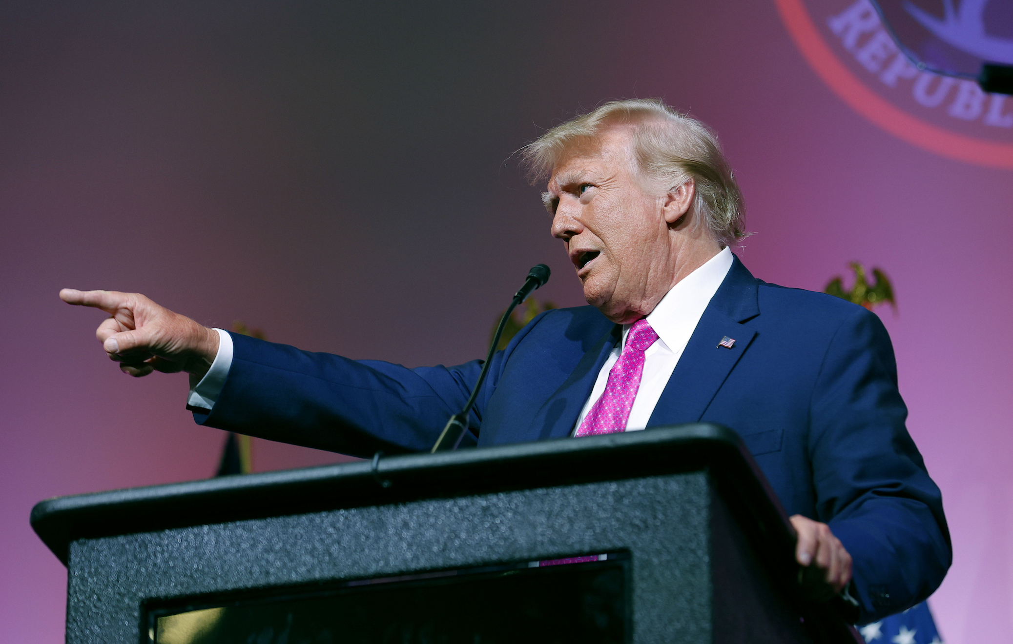 Trump bashes his enemies in first stop in Michigan since 2024 announcement