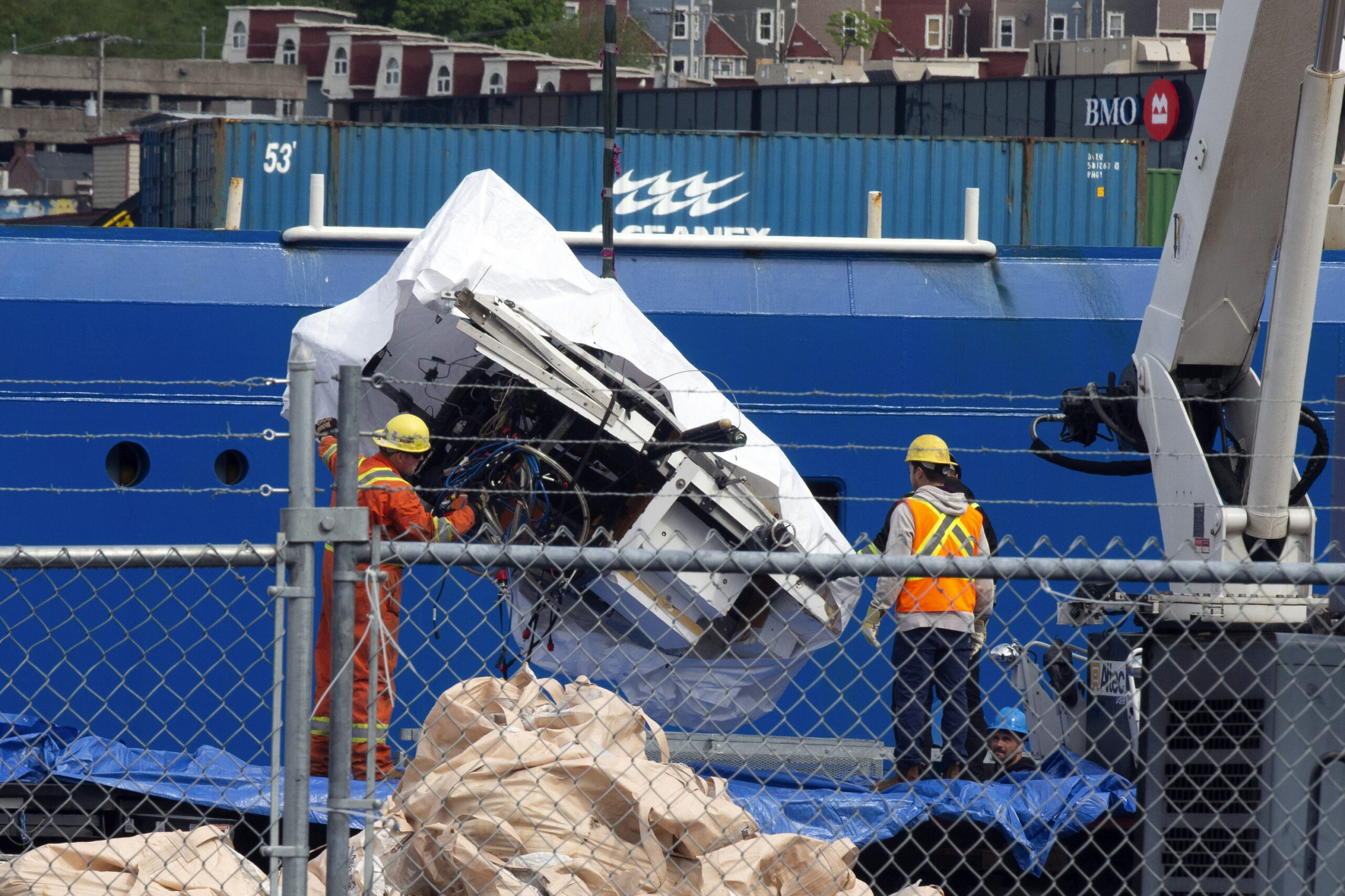 First parts of Titanic sub wreckage recovered