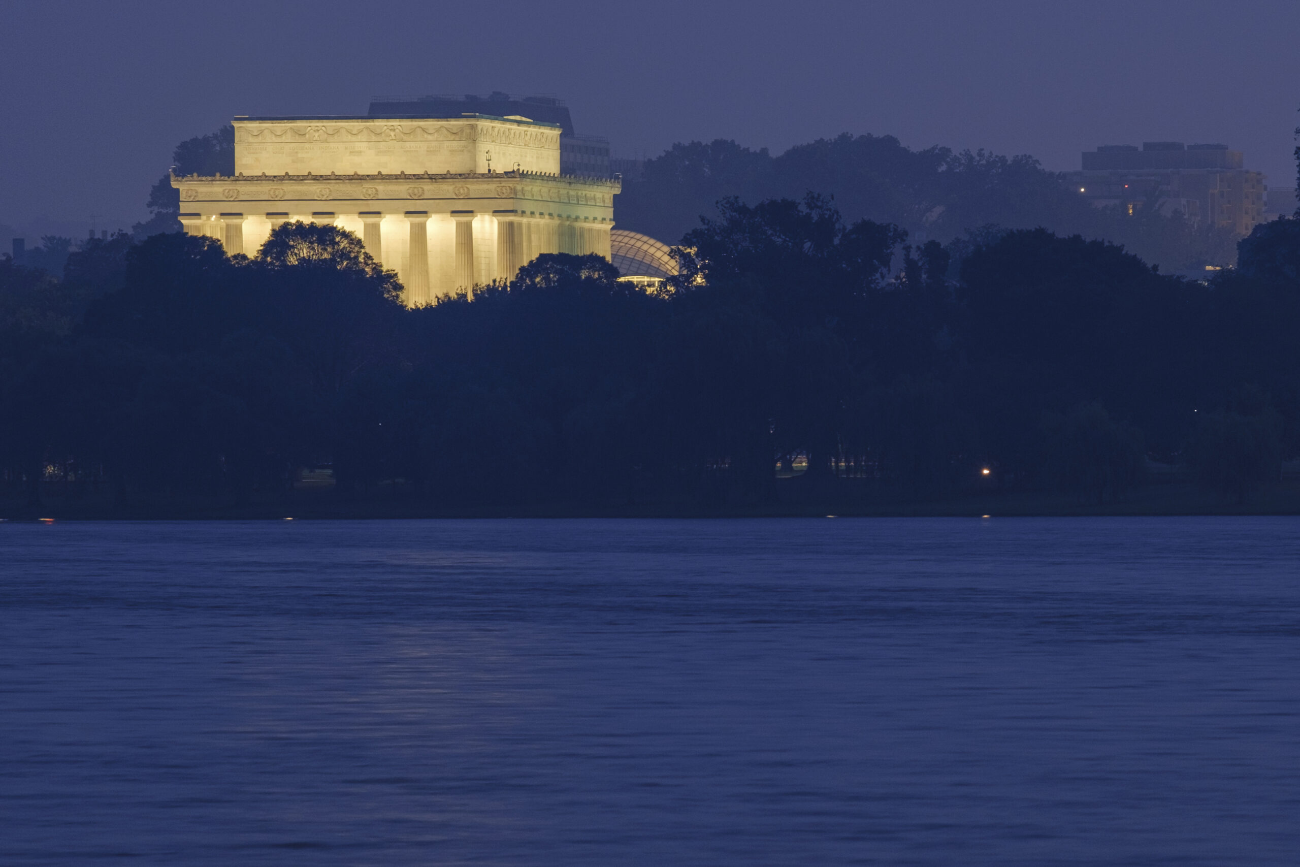 Wildfire smoke: Washington D.C. issues code red air quality alert as city reaches worst air quality on Earth