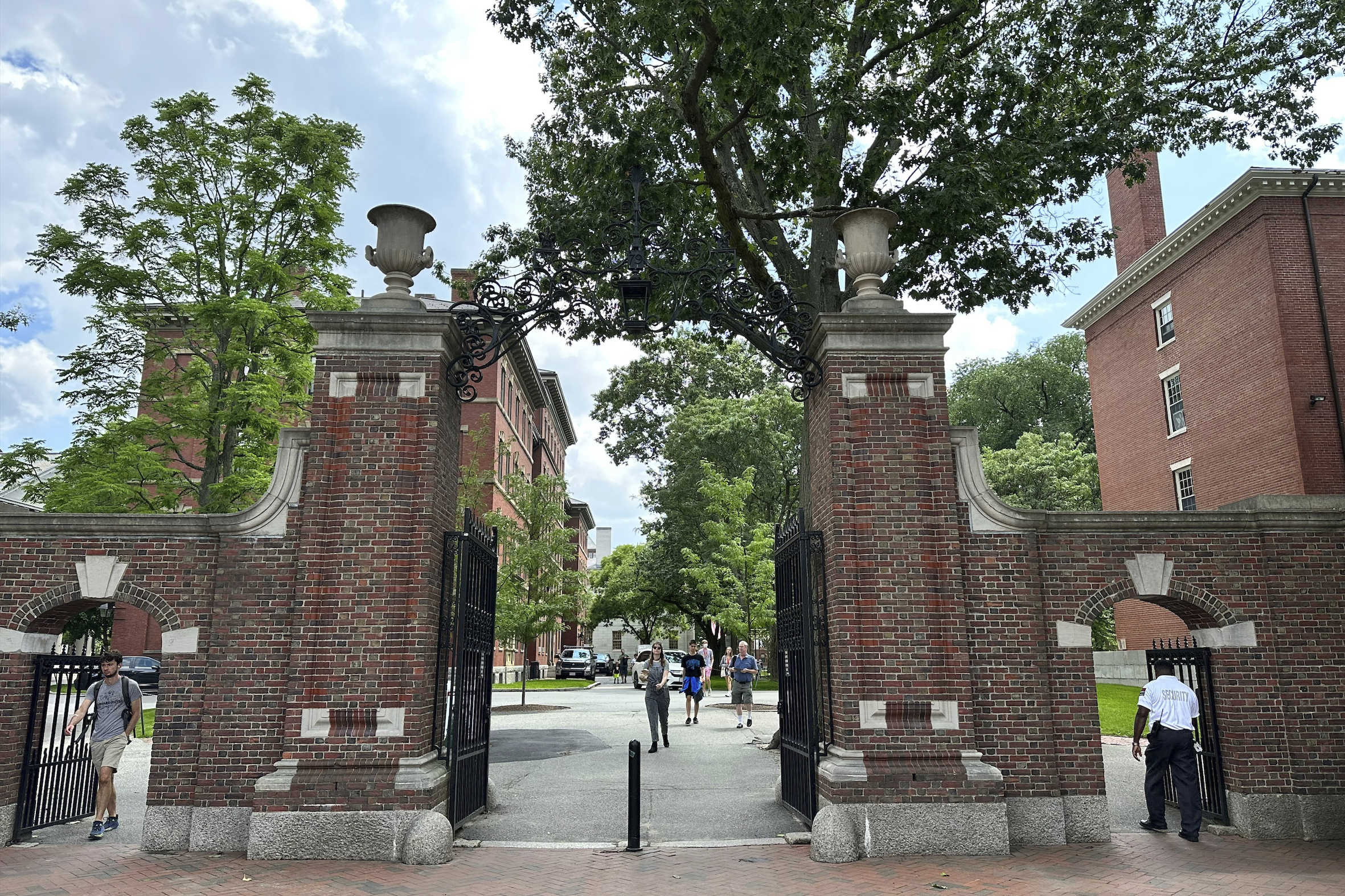 Congressional Democrats introduce bill to end legacy admissions at colleges and universities