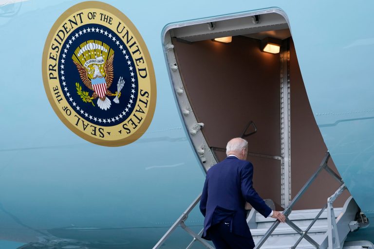Biden stumbles up stairs of Air Force One leaving Finland