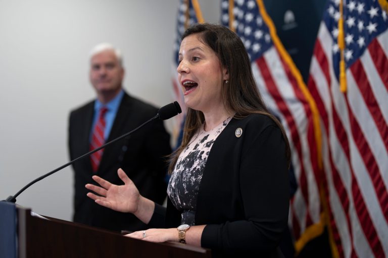 Bipartisan lawmakers seek to outlaw schools from taking money from China