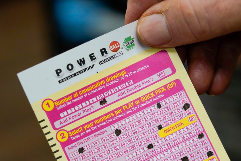 Powerball jackpot: Single ticket wins $1 billion jackpot