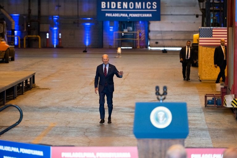 Biden bets on ‘economy good, Republicans bad’ reelection message