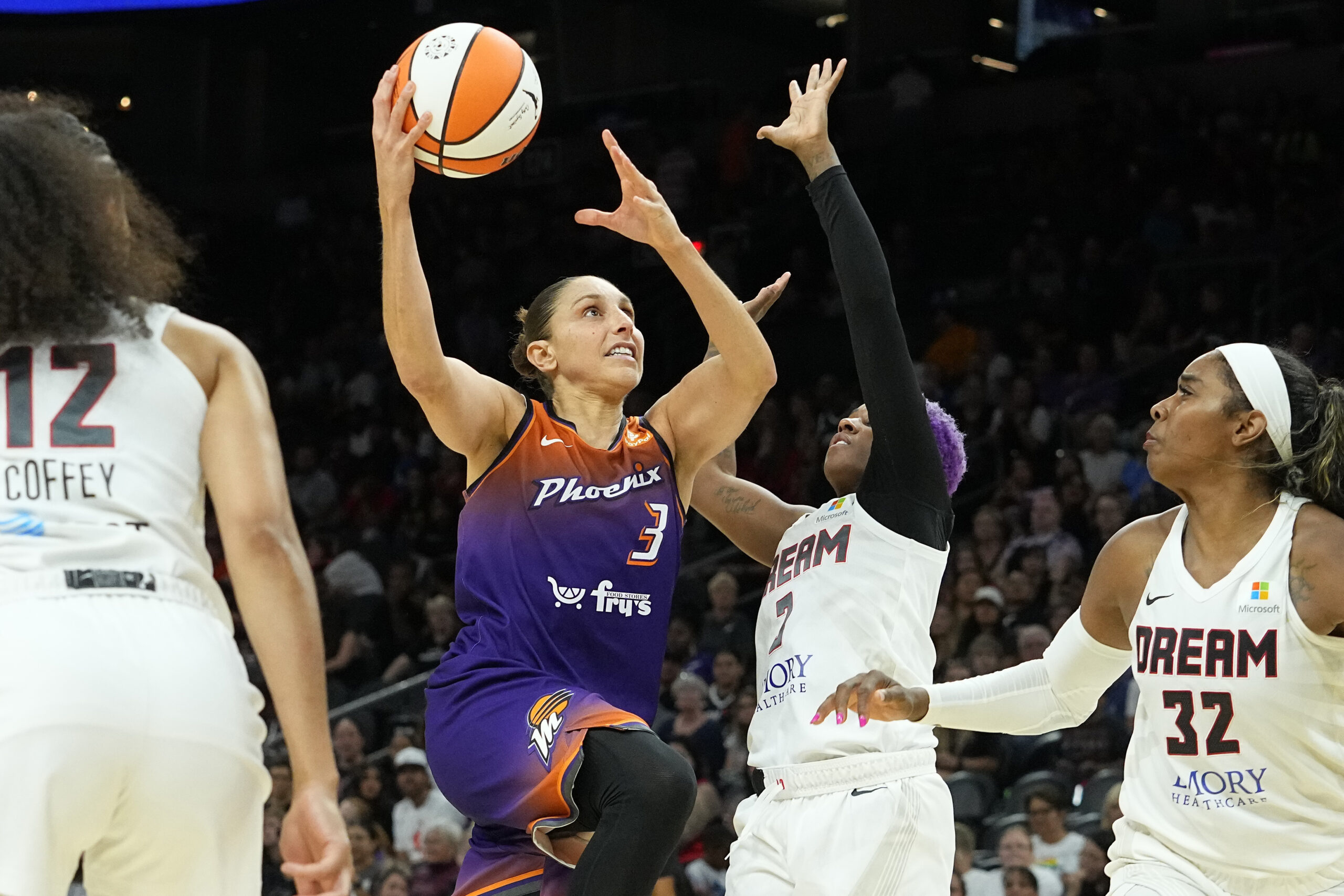Diana Taurasi makes WNBA history as first player to reach 10,000 points