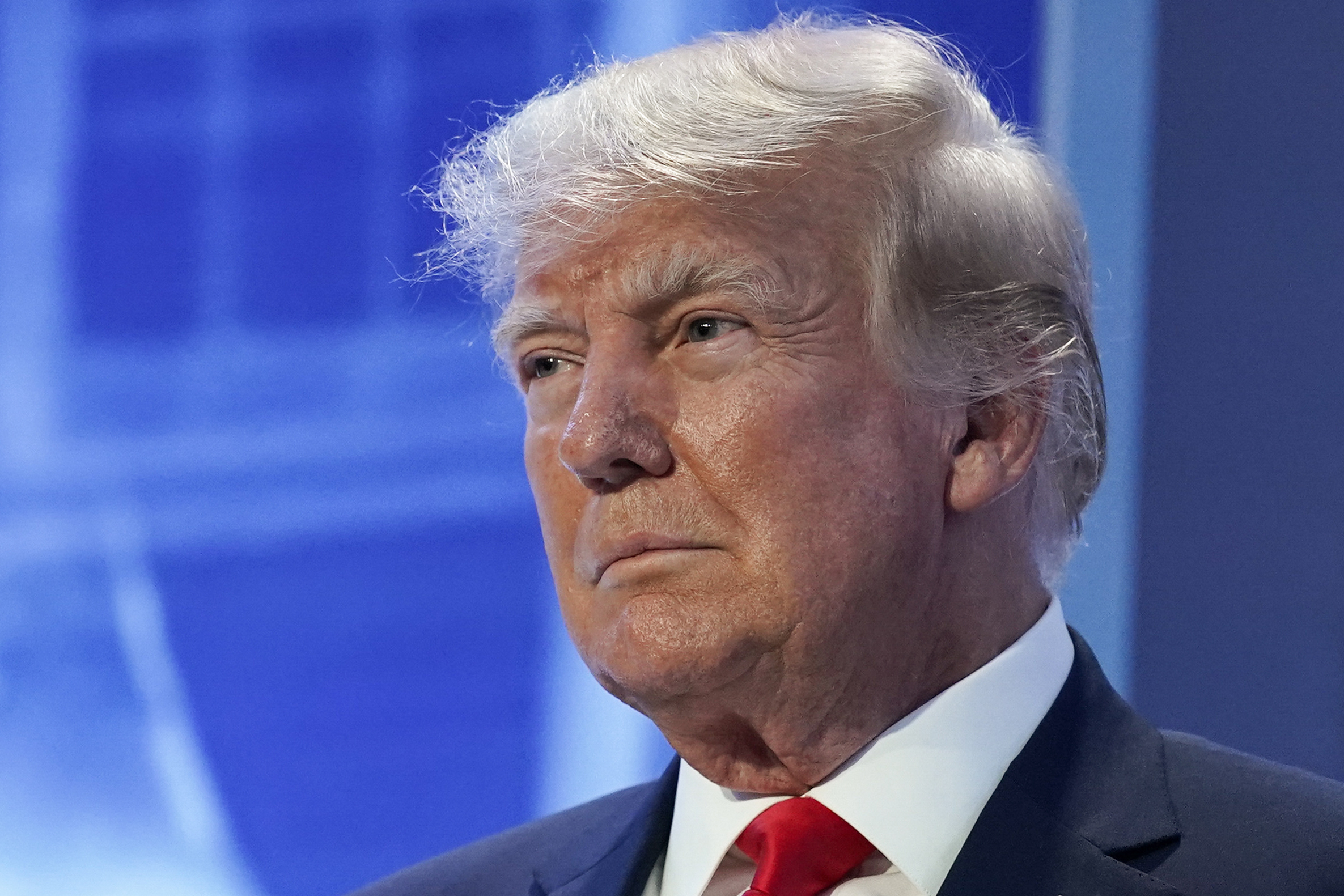 Trump looks to consolidate primary poll position after Fulton County indictment