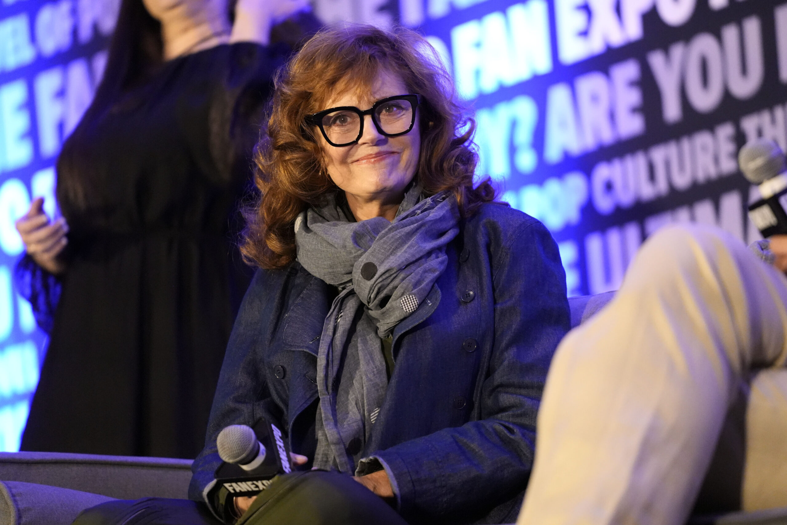 Susan Sarandon issues apology for Israel comments after Hollywood agency reportedly drops her