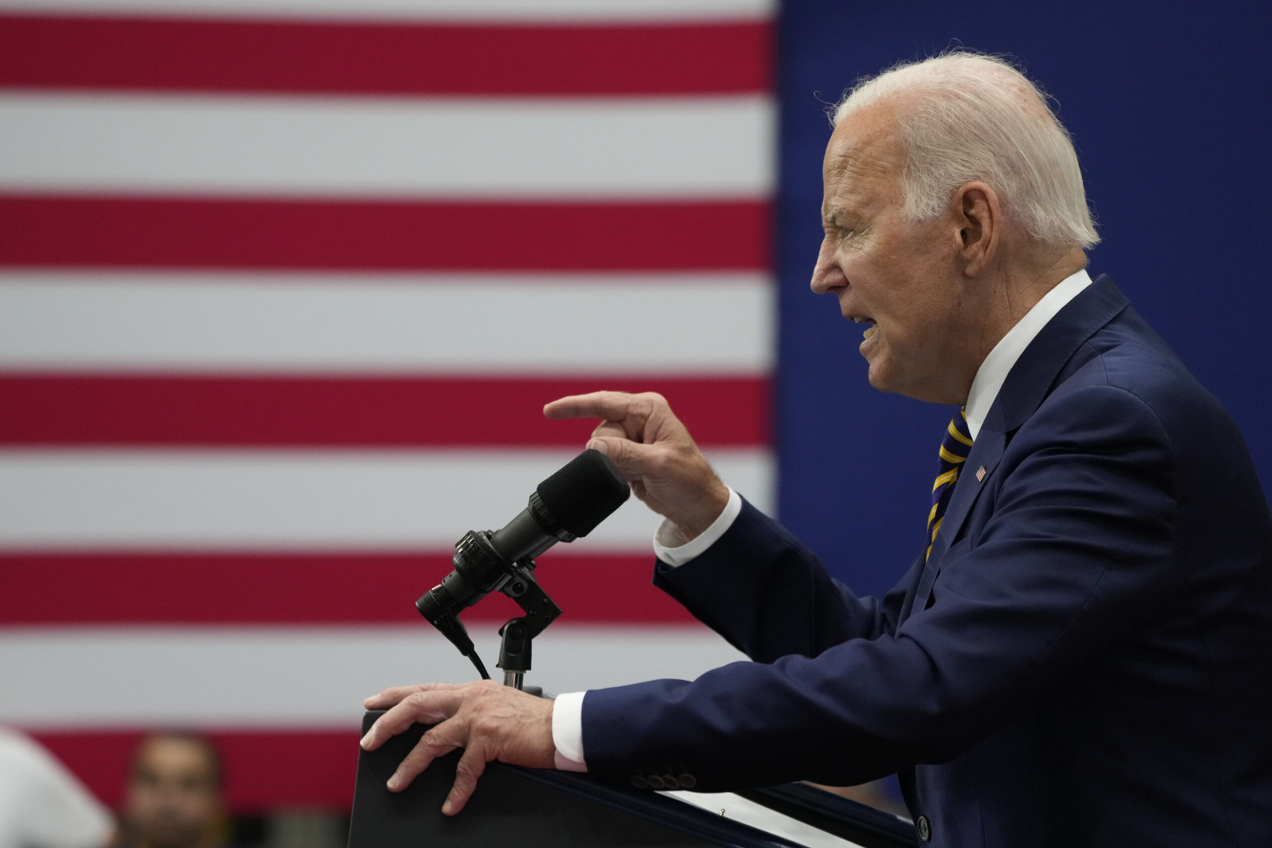 Biden says he and first lady will travel to Hawaii ‘as soon as we can’
