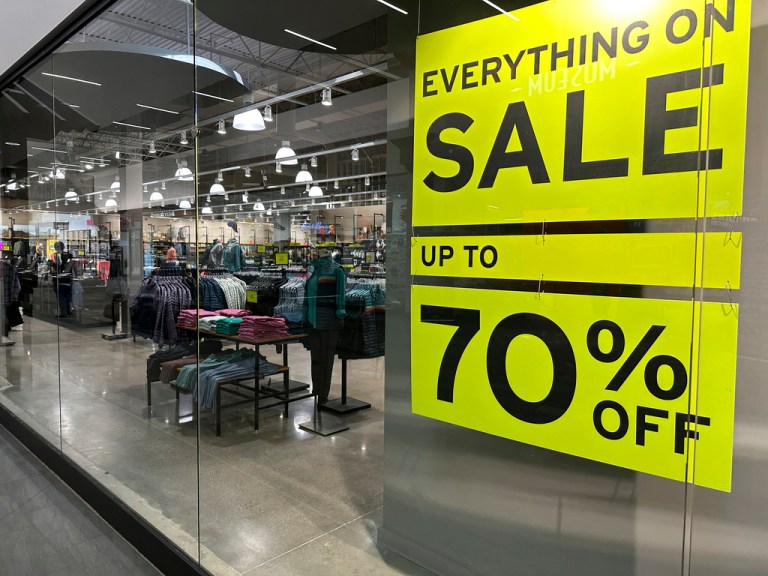 Consumer confidence tumbles in August amid higher interest rates