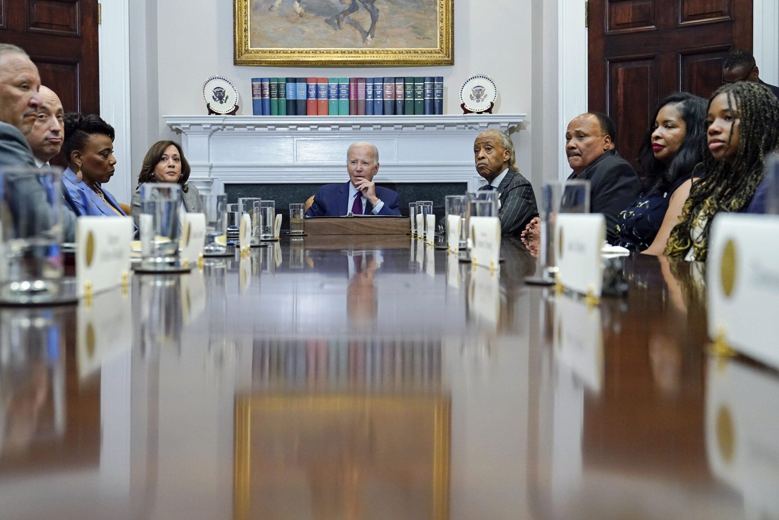 Biden sends Harris to Dubai for UN climate summit