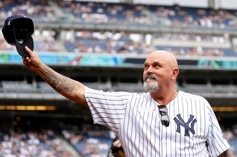 Yankees legend David Wells calls for pushing back against ‘disgusting’ direction of the country