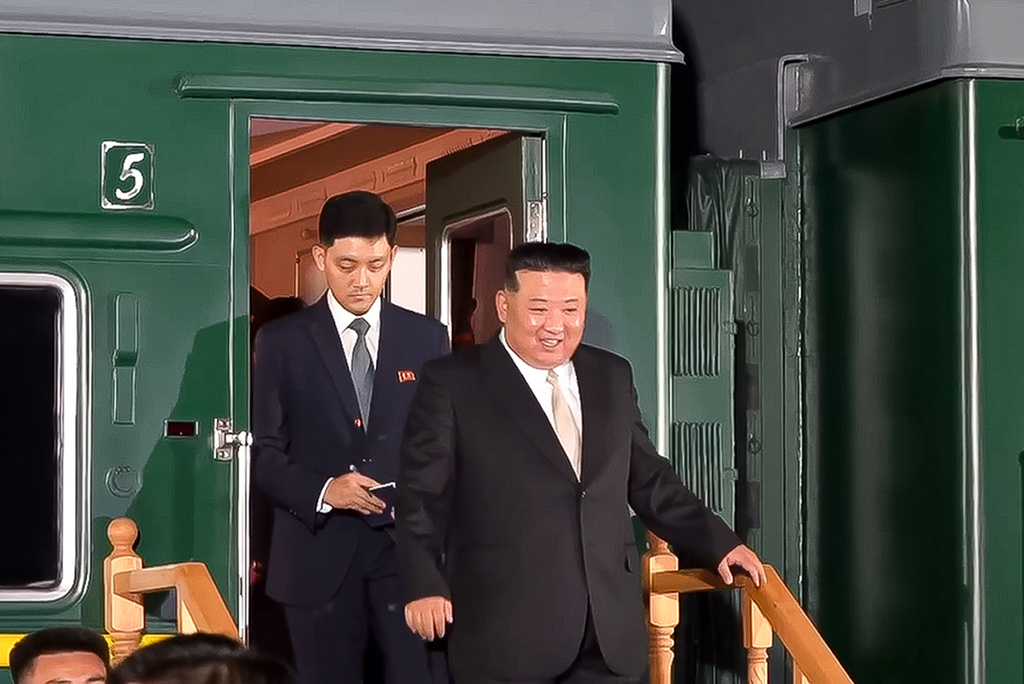 Kim Jong Un arrives by train in Russia for Putin meeting about arms deals