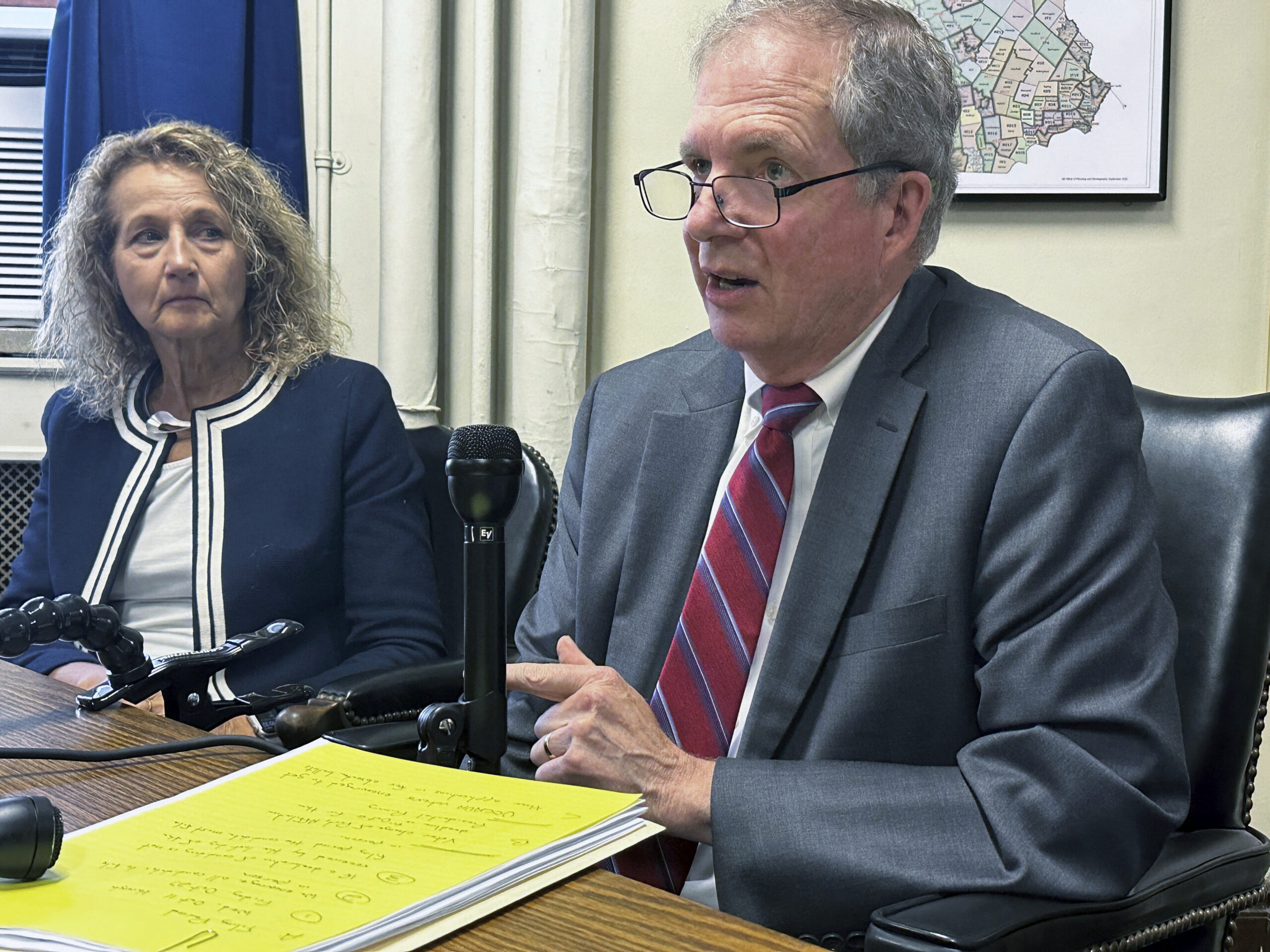 New Hampshire takes a risk as DNC extends deadline for state to set new primary date