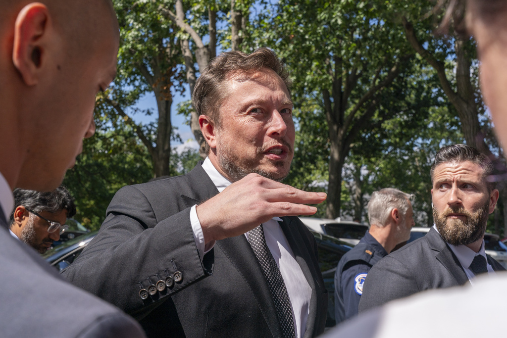 Elon Musk asks court to reject bid to force him to testify in SEC’s Twitter investigation