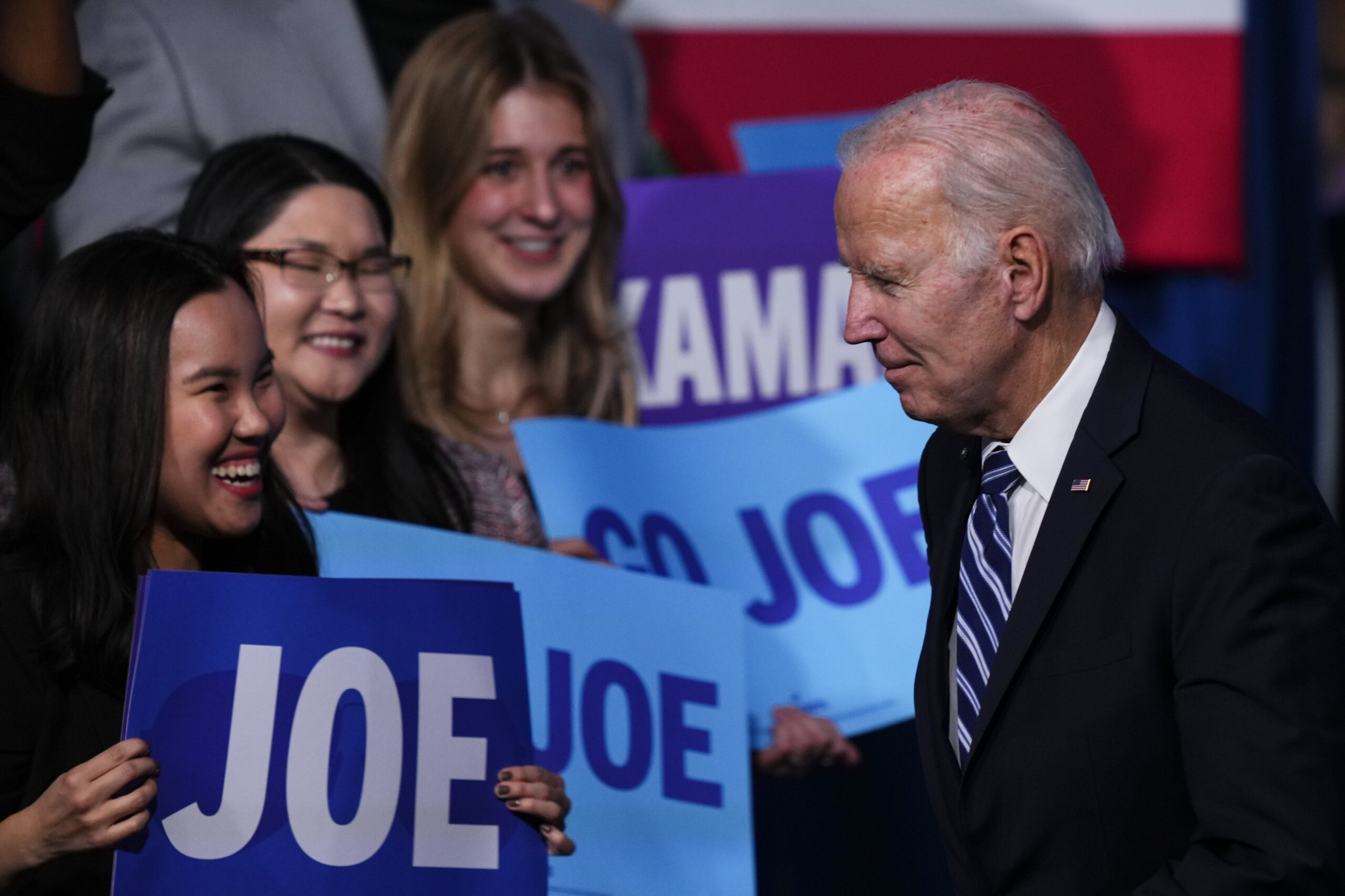 Biden’s left wing puts pressure on ‘badly out of step’ president to fix ‘failing’ campaign strategy