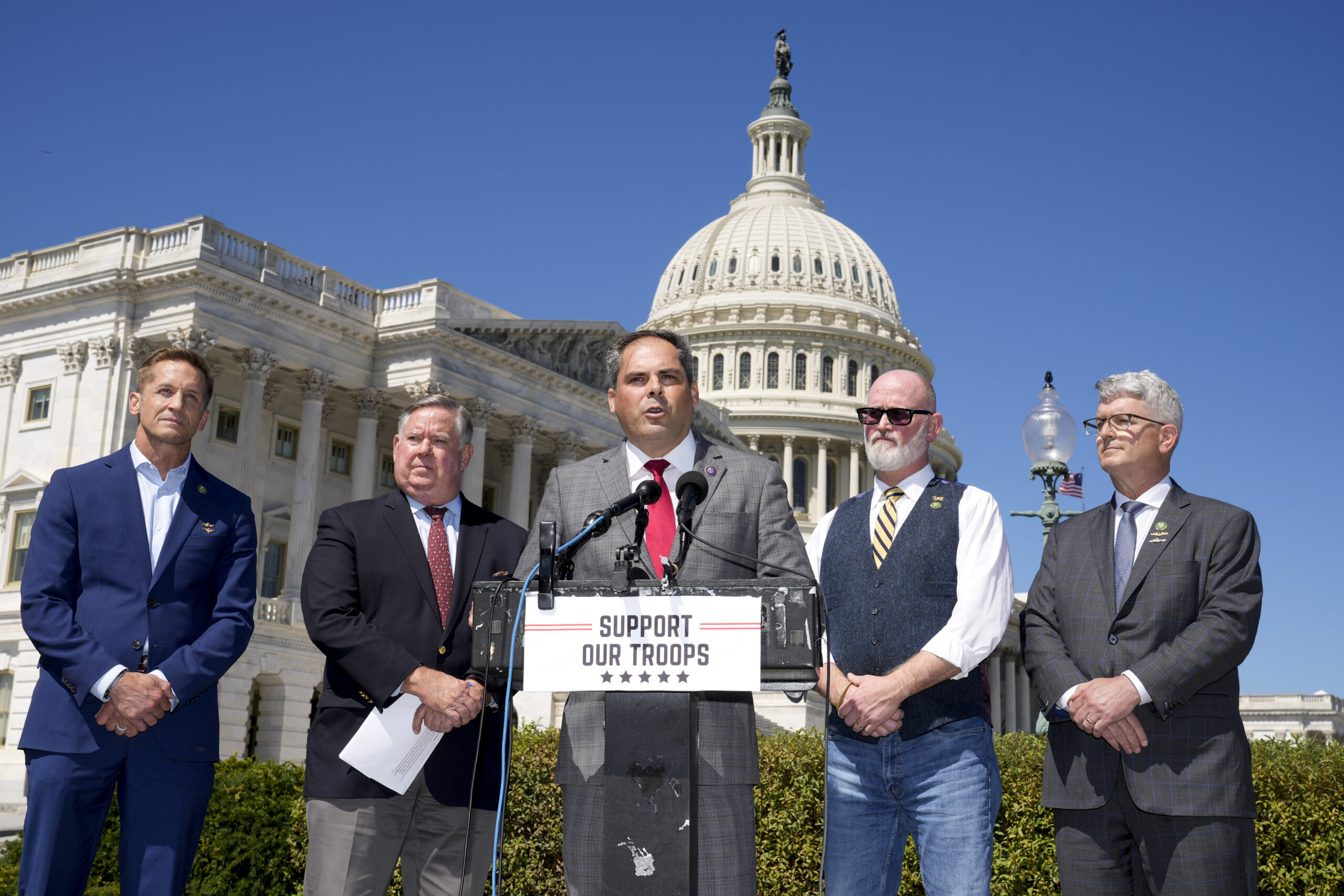 GOP veterans admonish House Republicans who sank defense spending bill