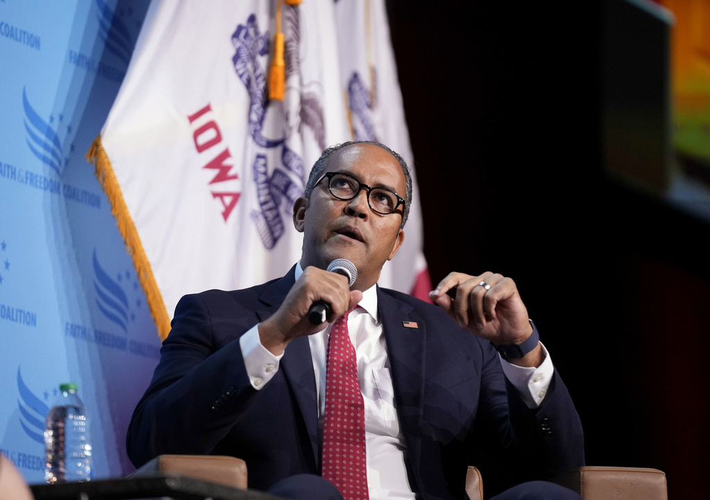 Hurd leaps ahead in 2024 election with proposed plan for ‘harnessing’ AI