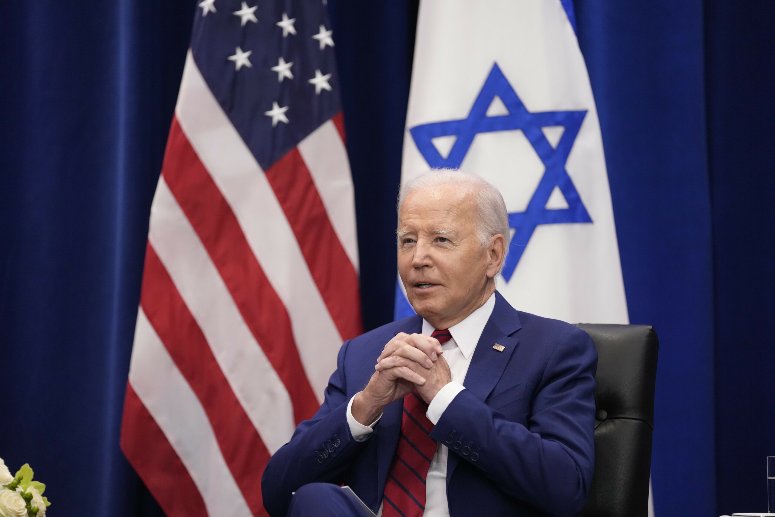 Biden quips about surprise that reporters did not ask him about auto strike
