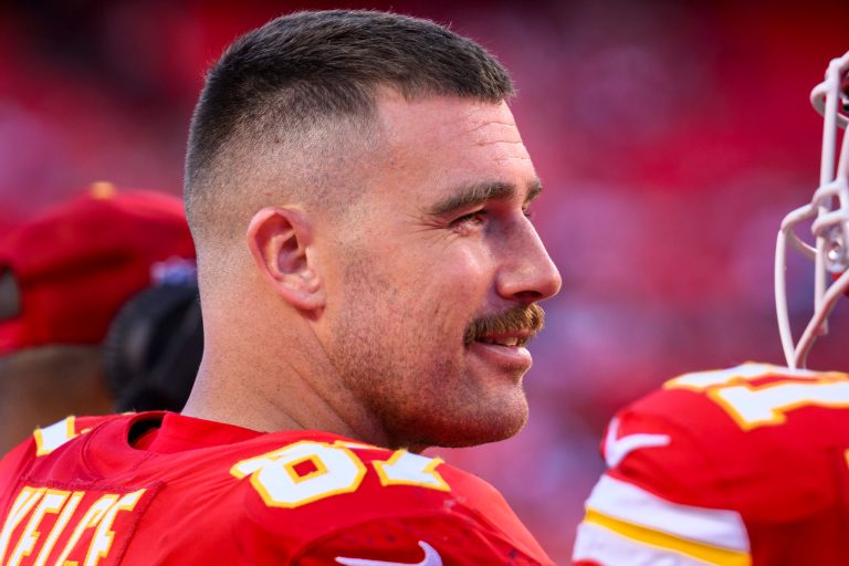 NFL star Travis Kelce stars in new Pfizer ad for COVID vaccine