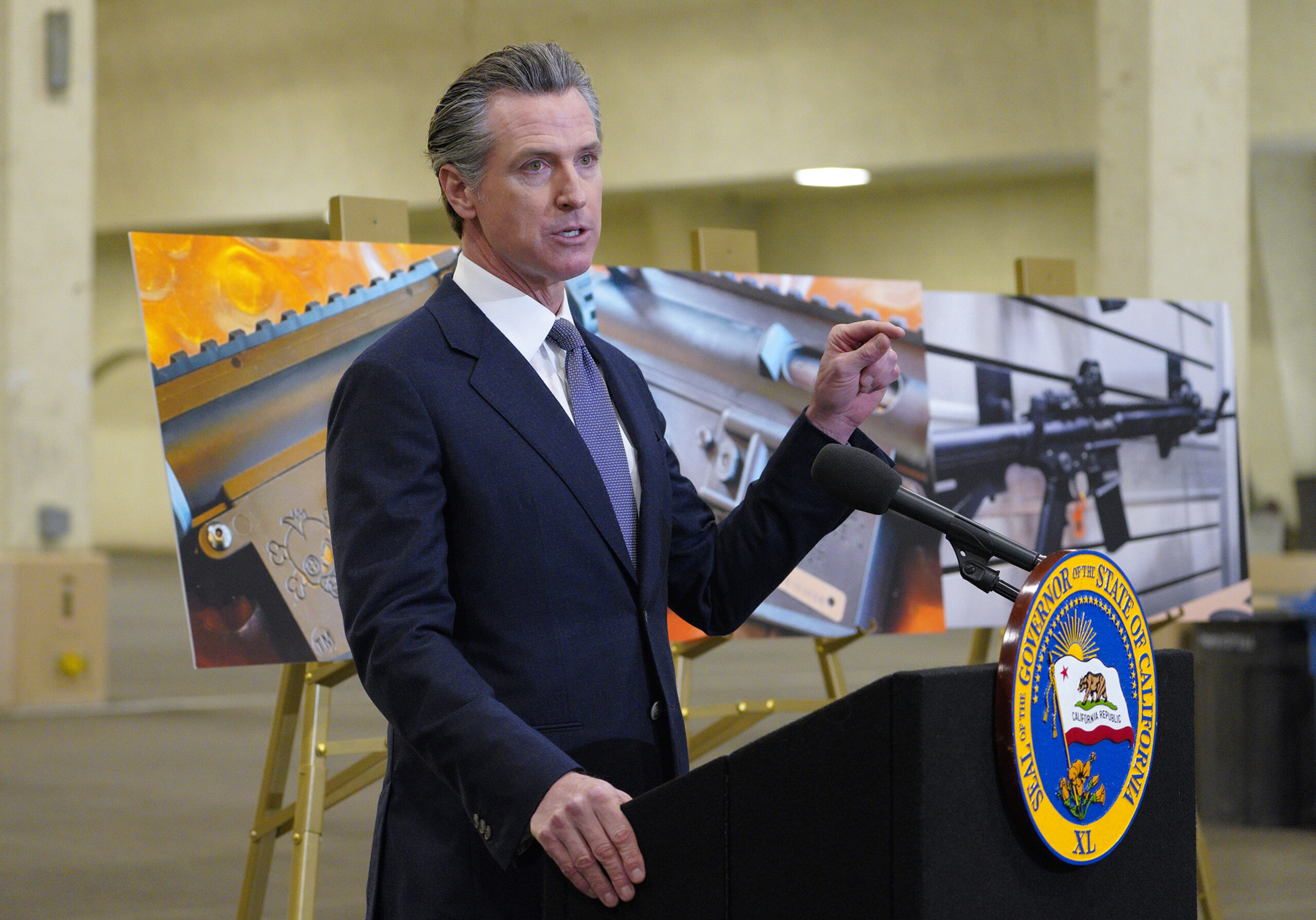 Newsom draws contrasts with Biden as he leads Democratic debate counterprogramming