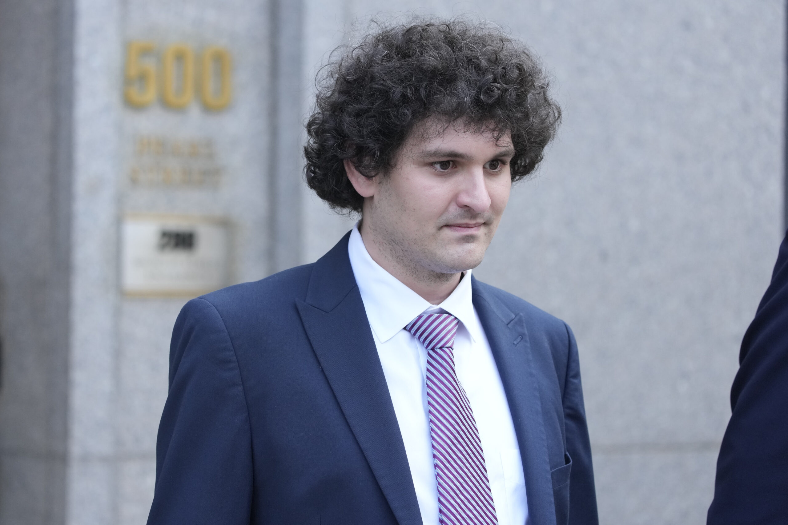 Former FTX CEO Sam Bankman-Fried to take the stand in own fraud trial