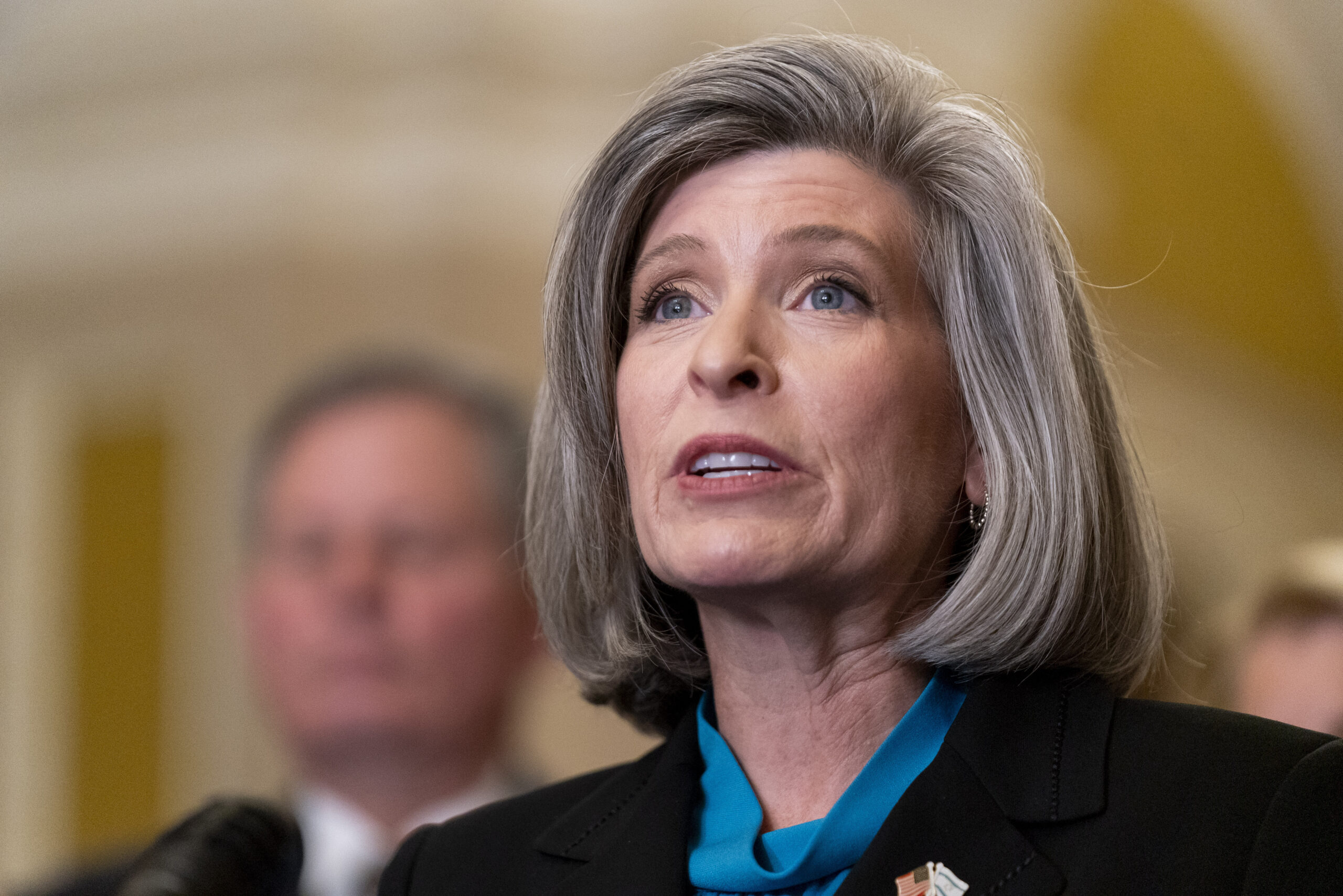 Rand Paul used Heimlich maneuver on choking Joni Ernst at GOP luncheon