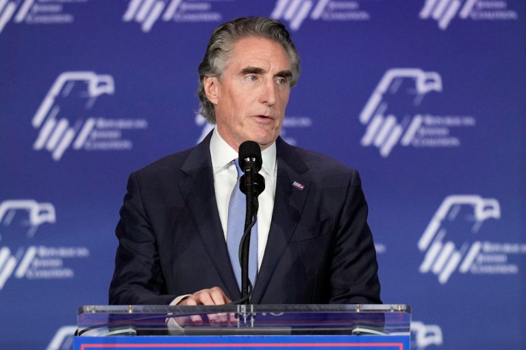 Doug Burgum suspends 2024 presidential campaign, slams RNC ‘clubhouse’