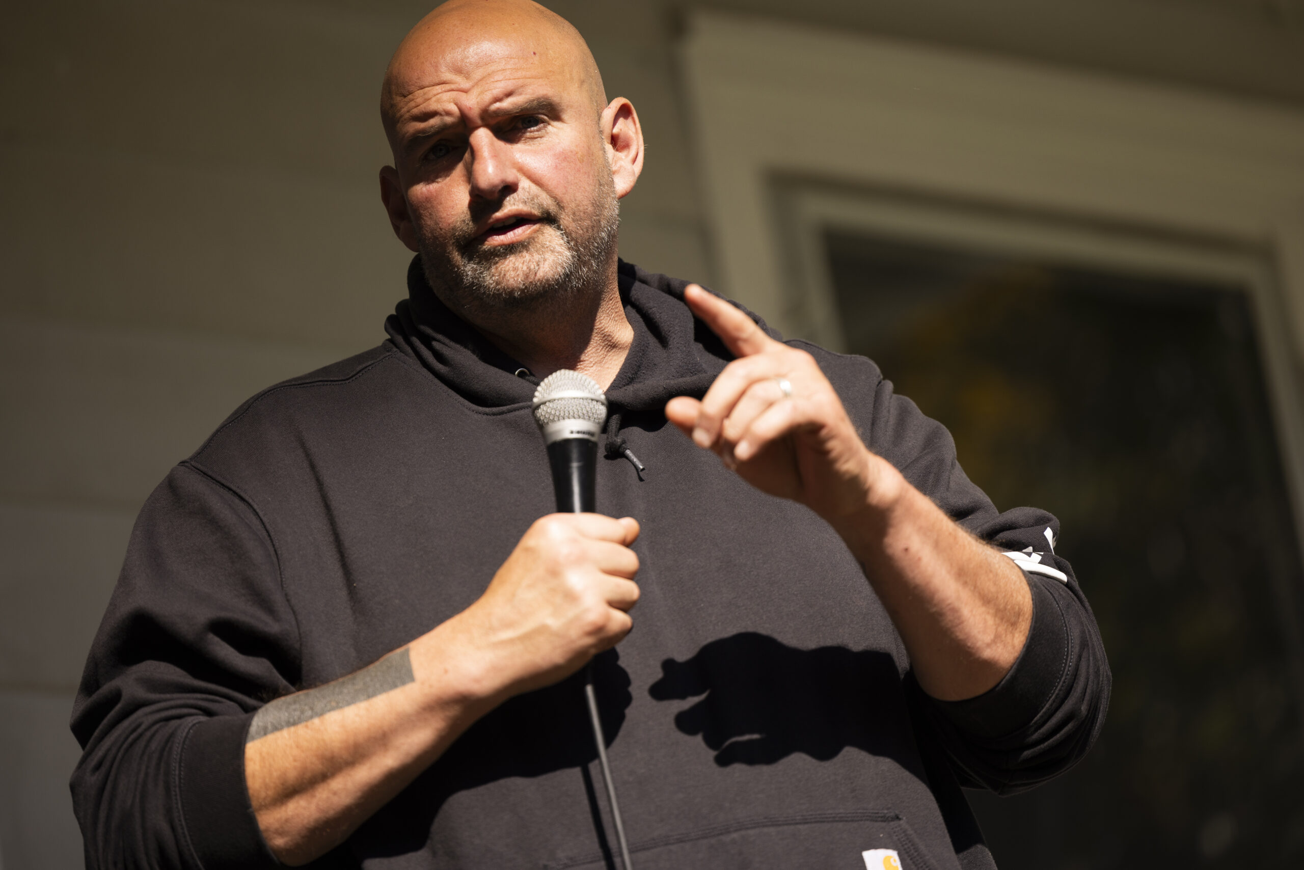 Fetterman shuts down heckler with crack about his health: ‘Joke’s on you’