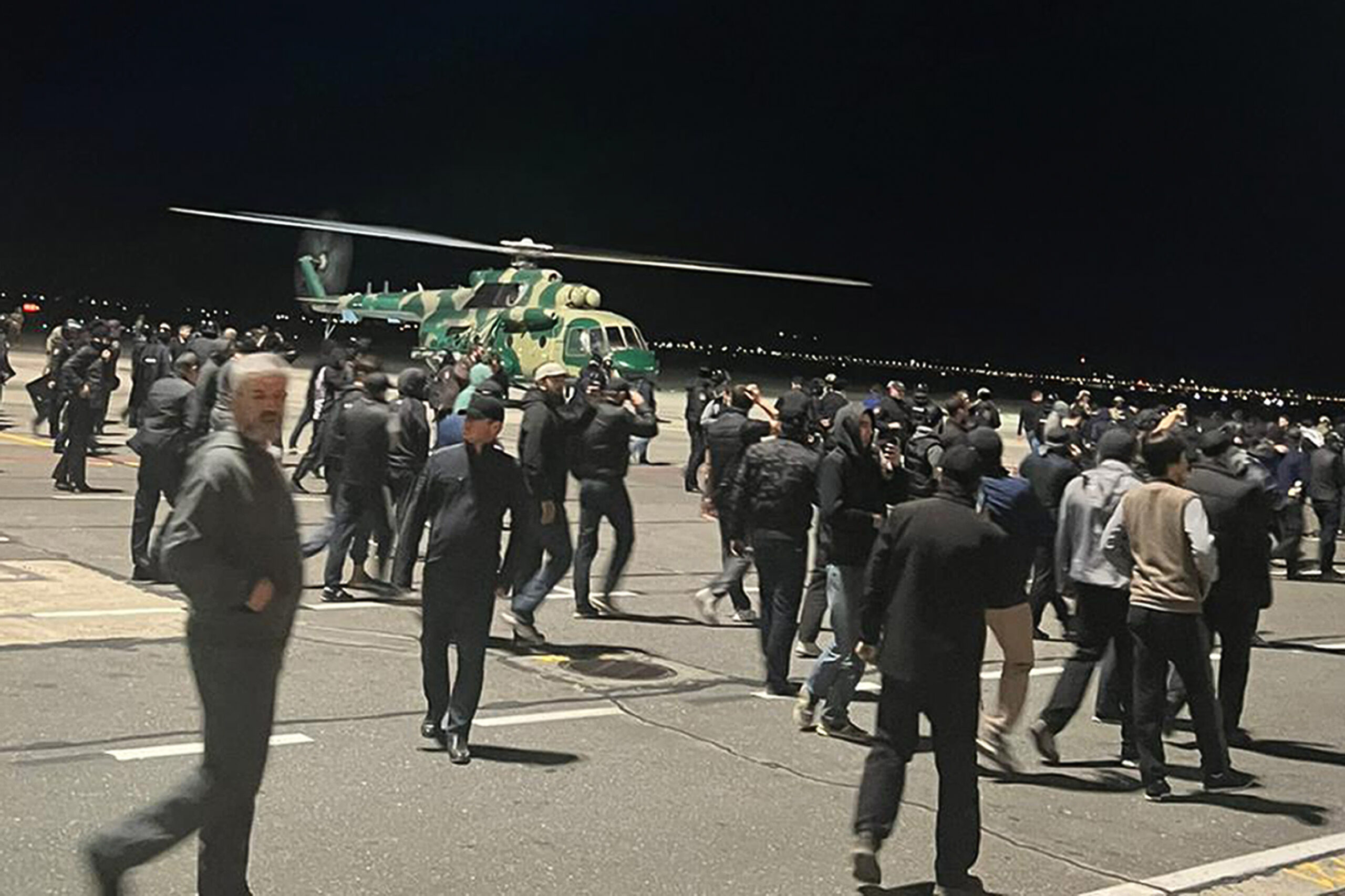 Muslims in Russia protest arrival of Israelis by descending on airport