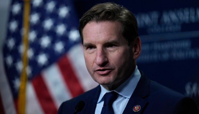 Democrats are foolish to condemn Dean Phillips’s primary challenge to Biden