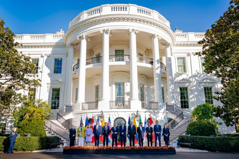 New tourist White House set to open