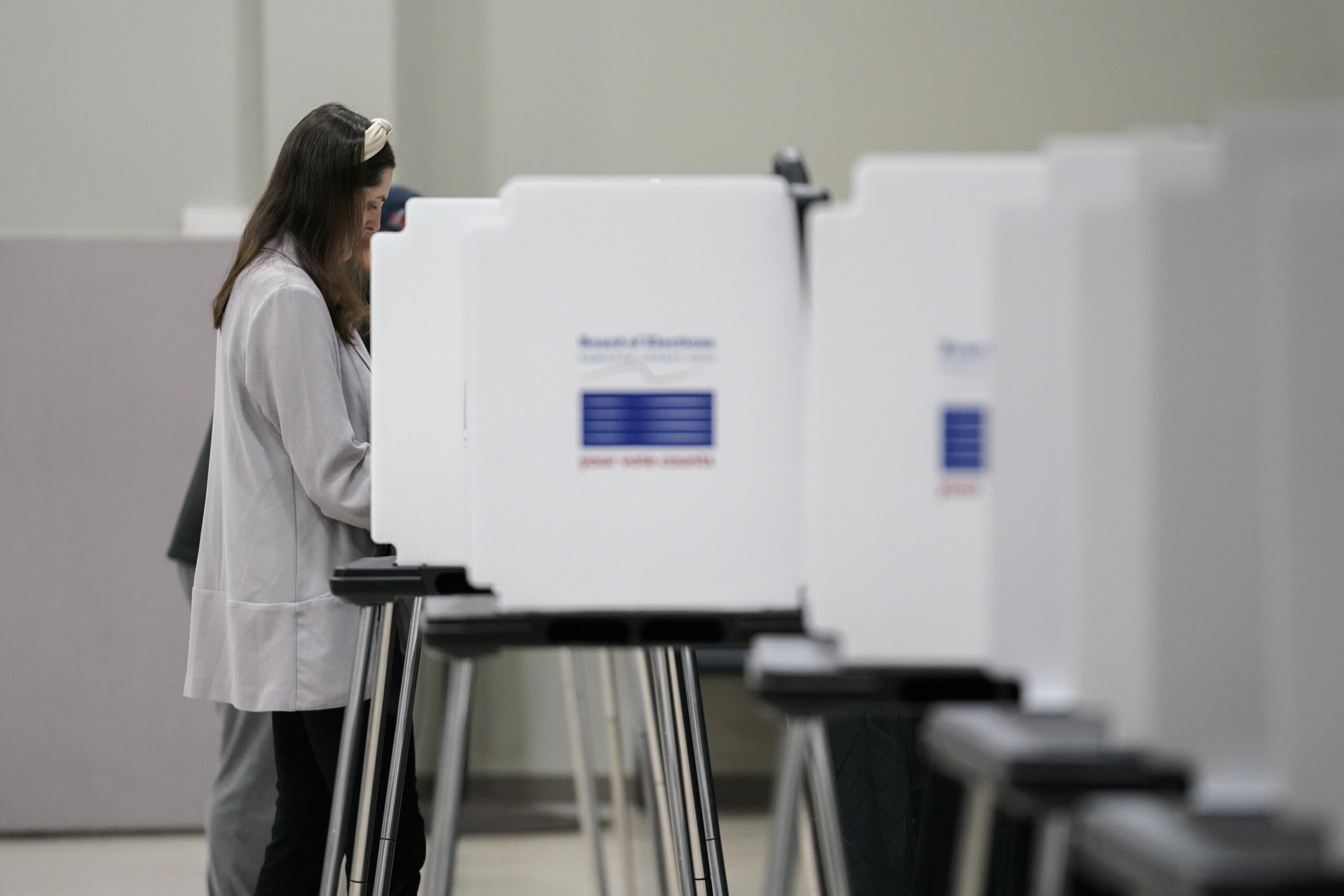 Ohio students say they never received mail-in ballot ahead of election