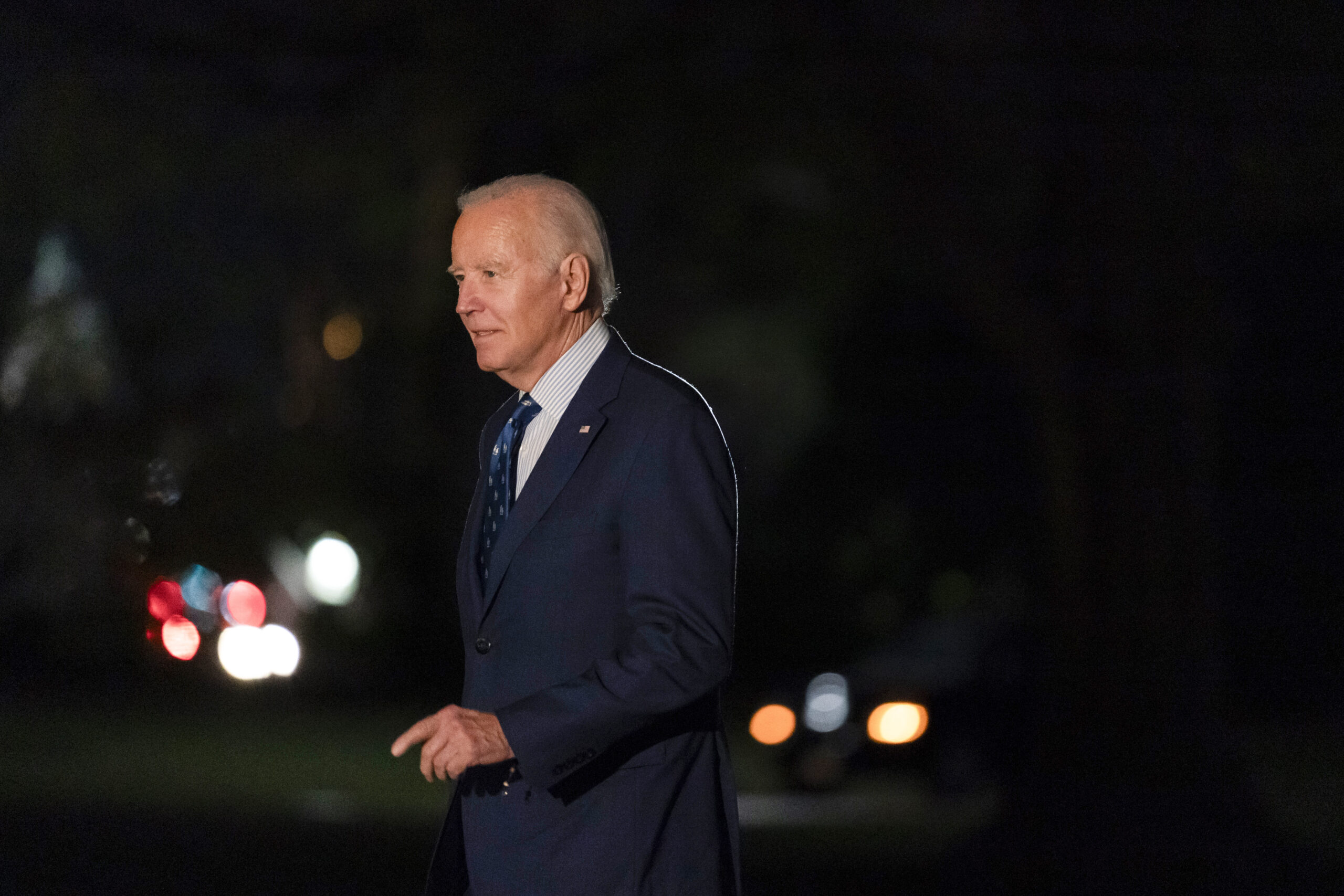 Obama strategist David Axelrod rips Biden again and says ‘age issue’ is hanging over campaign