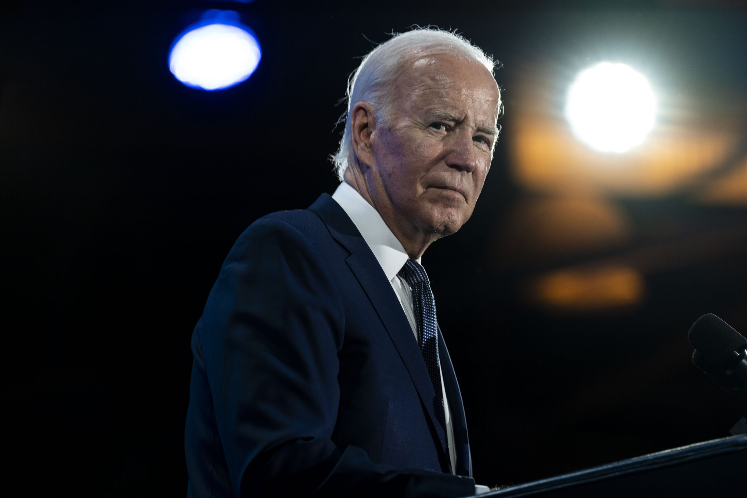WATCH LIVE: Biden speaks and poses for family photo with APEC leaders